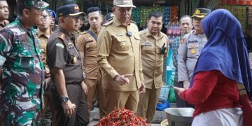 Jelang Idul Fitri Pj. Bupati Langkat Sidak Pasar, Bulog dan SPBU