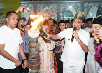 Pawai Suluh Maryam 27 Ramadhan Desa Hinai Kanan, Pj. Bupati Langkat Disambut Ribuan Masyarakat