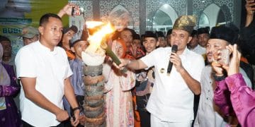 Pawai Suluh Maryam 27 Ramadhan Desa Hinai Kanan, Pj. Bupati Langkat Disambut Ribuan Masyarakat