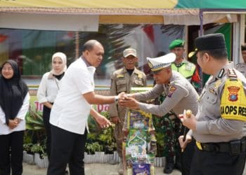 Pastikan Arus Balik Mudik Berjalan Lancar, Pj Bupati Bersama Kapolres Langkat Tinjau Pos Pelayanan Polres Langkat 