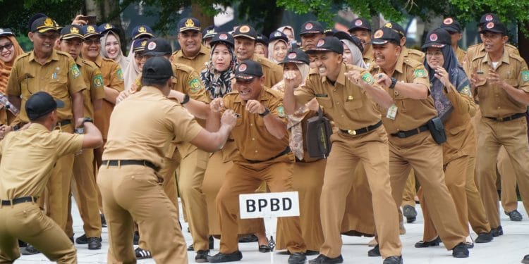 Sekda Kab.Langkat Amril Pimpin Apel Gabungan Pemerintah Kabupaten Langkat
