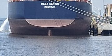 Pengawasan DLKp/DLKr Dumai Tumpul, Aktifitas Tersus PT. Ivomas Tanpa Oil Boom Didiamkan