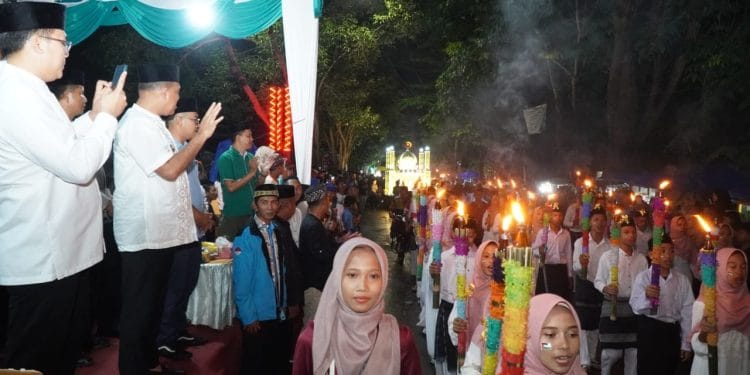 Pj. Bupati Langkat Faisal Hasrimy Lepas 90 Tim Peserta “FESPOTA” Kecamatan Stabat