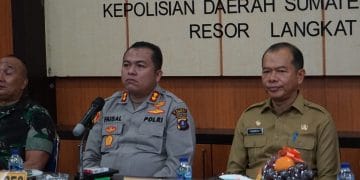 Sekda Langkat Amril Ikuti Zoom Meeting Peluncuran Digitalisasi Layanan Perizinan Penyelenggaraan Event