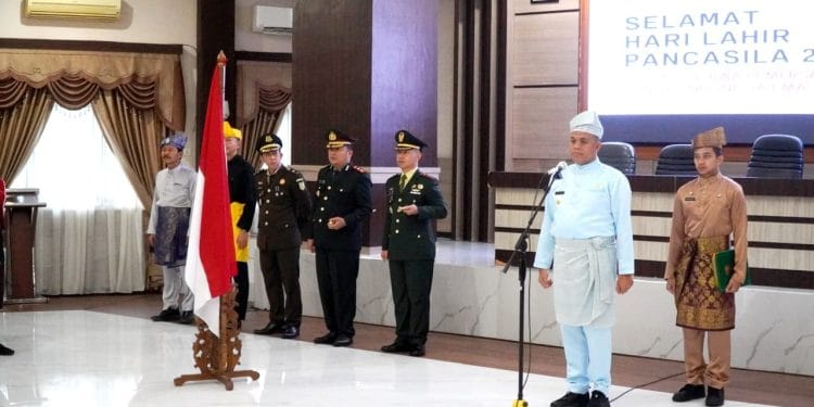 Pj.Bupati Langkat bertindak sebagai Pembina Upacara Peringatan Hari Lahir Pancasila Tahun 2024