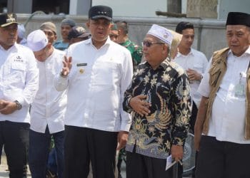 Pj Bupati Langkat Tinjau Korban Kebakaran di Kecamatan Padang Tualang 
