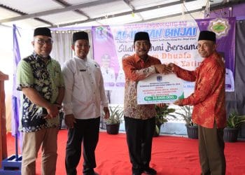 Wali Kota Binjai Serahkan Bantuan Untuk Pembangunan Sarana Prasarana Pendidikan Kepada Raudhatul Athfal