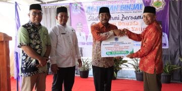 Wali Kota Binjai Serahkan Bantuan Untuk Pembangunan Sarana Prasarana Pendidikan Kepada Raudhatul Athfal