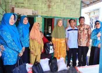 Wali Kota Binjai Beserta Ketua TP. PKK Serahkan Bantuan Sosial Kepada Kaum Dhuafa dan Anak Yatim