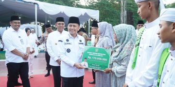 Walikota Medan hadiahkan umroh kepada warga Langkat, dalam Safari Dakwah dan Tabligh Akbar, Dukung Kesuksesan PON XXI Aceh-Sumut 2024