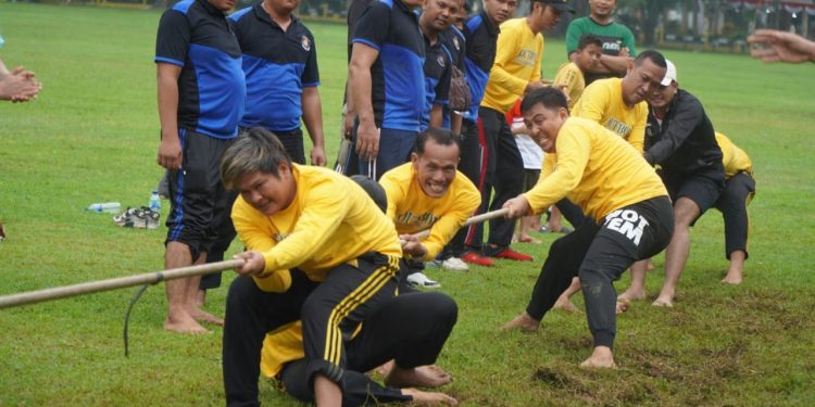 Pj. Bupati Langkat Dukung Penuh Pelestarian Tradisi, Meriahkan HUT ke-79 RI dengan Lomba Rakyat di Stabat