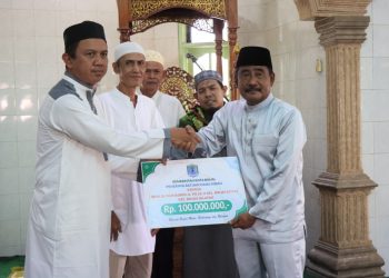 Pemko Binjai Serahkan Bantuan Dana Hibah Untuk BKM Al-Muhajirin