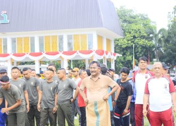 Semarak Kemerdekaan, Walikota Binjai Ikut Lomba Lari Karung Bersama Forkopimda