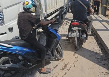 Goncangan Jembatan Sungai Mesjid Dumai Alarm Buat Masyarakat