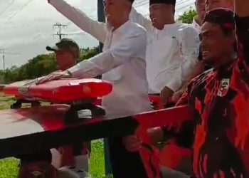 Paslon H. Paisal – Sugiyarto Mendaftar ke KPU Dumai, Diarak Ratusan Pendukung