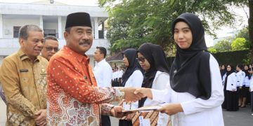 Serahkan SK PPPK, Wali Kota Binjai: Jadilah Guru yang Berdedikasi dan Menginspirasi