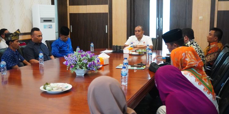 Pj Bupati Langkat Berkomitmen Selesaikan Dugaan Perselingkuhan Kades Serapuh Asli: Tuntut Bukti Kuat dari Masyarakat