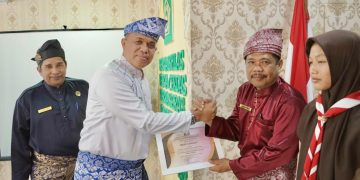 Pj. Bupati Langkat Faisal Hasrimy Beri Penghargaan kepada Peserta KSM dan MYRES: Prestasi Anak Muda Langkat Harumkan Nama Daerah