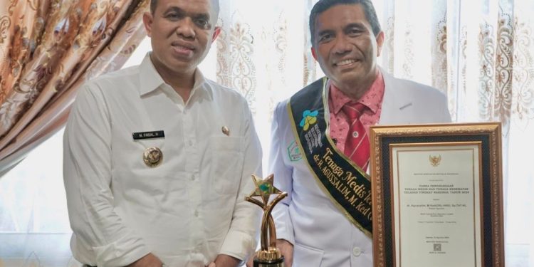 dr. Agus Salim Dinobatkan Sebagai Tenaga Medis Teladan Nasional