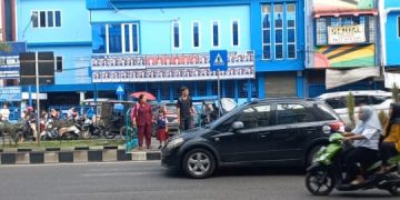 Pelajar SD Methodist Ditabrak Becak Saat Nyeberang Depan Sekolah