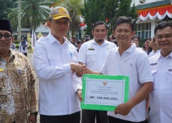 Pj. Bupati Langkat diwakili Sekda Amril Lepas 101 Kontingen Pesparawi: Optimisme Harumkan Nama Langkat di Ajang Provinsi