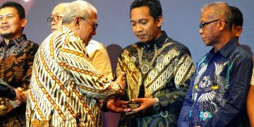 Pj Bupati Langkat Faisal Hasrimy Raih Penghargaan “Sahabat Pers Award 2024”