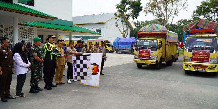 Pemkab dan Polres Langkat Lepas Pendistribusian Logistik Pilkada Sumut dan Langkat 2024