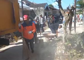 Pemko Binjai Gelar Gotong Royong Bersihkan Sampah Bekas Banjir di Berngam 