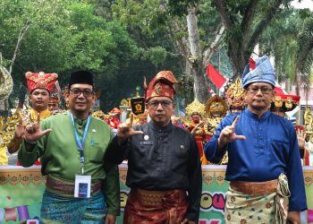 Pj. Bupati Langkat Resmi Lepas Karnaval Budaya 14 Etnik Meriahkan HUT ke-275 Langkat