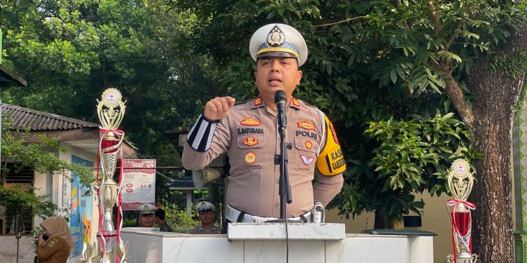 Kasat Lantas Polres Binjai Gelar Sosialiasi Keselamatan Berlalu Lintas Kepada Pelajar