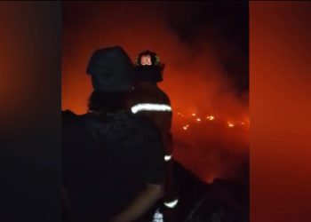 Tempat Pembuangan Akhir Sampah Dilanda Kebakaran