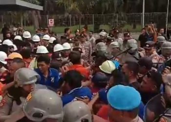 Dalam Sejarah Aksi Demo Buruh TKBM PT.SDO Terparah Gara-gara Dizolimi Managemen Apical