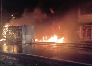 Mobil BBM Terguling Hingga Ludes Terbakar