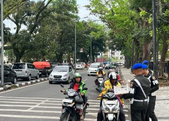 Berkah Ramadhan 1446 H, Denpom 1/5 Medan Tingkatkan Silaturahmi dengan Berbagi Takjil ke Masyarakat