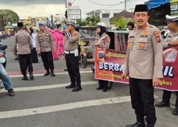 Kapolres Binjai Kembali Bagi-bagi Takjil Berbuka Puasa