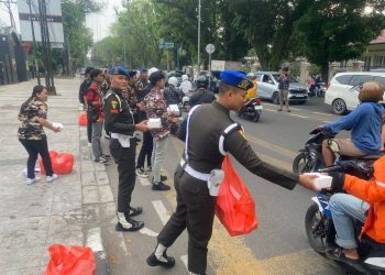 Berkah Ramadhan 1446, Denpom 1/5 Medan Tingkatkan Silaturahmi ke Masyarakat dengan Berbagi Takji
