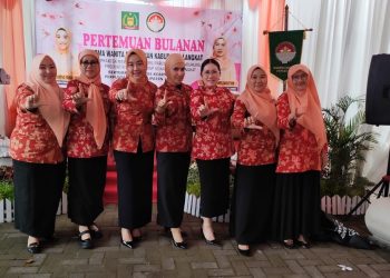 Penasehat DWP Langkat Apresiasi Kreativitas Anggota dalam Pelatihan Hampers