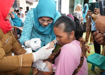 Pekan Imunisasi Dunia 2025, Ketua TP PKK Kota Binjai Kunjungi Posyandu Flamboyan 5