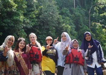 Ny. Endang Syah Afandin Gandeng Ketua Limpol, Promosikan Pesona Bukit Lawang
