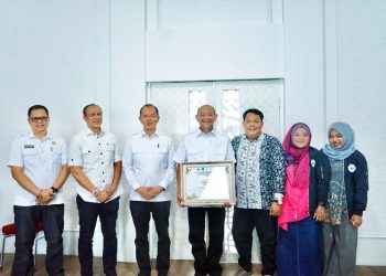 Bupati Langkat Syah Afandin Raih Penghargaan Komunikasi Publik Terbaik dari Mahasiswa S3 UINSU