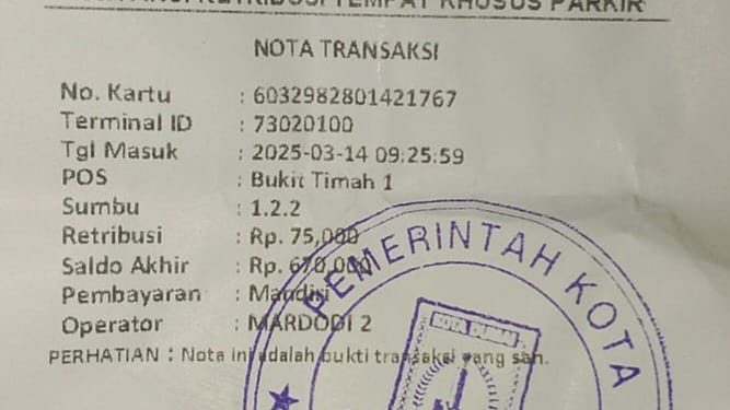 Perbedaan Karcis Dengan Kwitansi Retribusi Parkir Dishub Dumai Tanpa Mencantumkan No. Seri Pengeluaran dan Perda Dipertanyakan