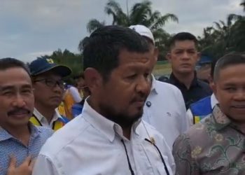 Komisi V DPR RI Bersama Gubernur Riau Tinjau Jalan Tol Bahas Percepatan Infrastruktur Jalan Parit Kitang Dan Banjir