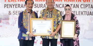 Syah Afandin Terima Sertifikat KIK, Kukuhkan Kampung Batik Brandan sebagai Kawasan Karya Cipta