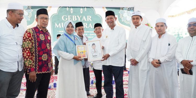 Bupati Langkat Syah Afandin Zikir Akbar Bersama Masyarakat, Haru Dengarkan Lansia Baca Al-Qur’an