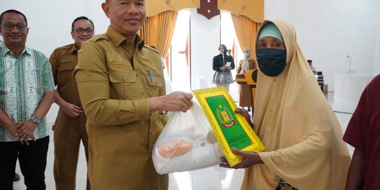 Bupati Langkat Dorong Penuntasan Adminduk untuk Penderita TBC