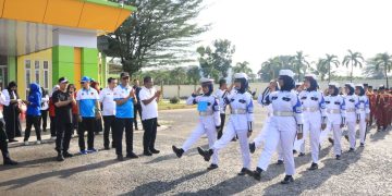 Wali Kota Binjai Lepas Kegiatan Gerak Jalan Peringatan HUT ke-80 RI