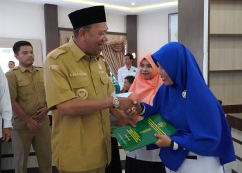 Bupati Langkat Serahkan Sertifikat Pendidik kepada 51 Guru PAI: Tegaskan Peran Strategis Bangun Moral Bangsa