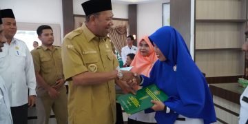 Bupati Langkat Serahkan Sertifikat Pendidik kepada 51 Guru PAI: Tegaskan Peran Strategis Bangun Moral Bangsa