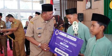 Syah Afandin Ajak Masyarakat Biasakan Menabung Sejak Dini