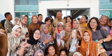 Tangis Haru Ratusan Nakes R4 Langkat, Sampaikan Terima Kasih kepada Bupati Langkat Syah Afandin